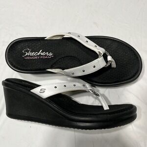 Skechers Womens Memory Foam Wedge Flip Flops White Studded Rhinestone Sandals 8